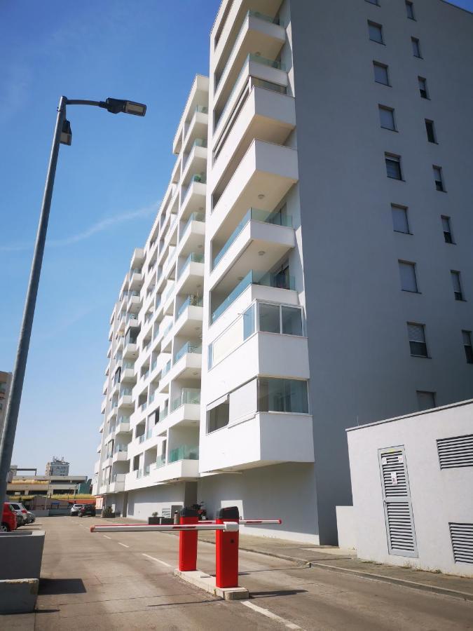 Ambassador Apartment 扎达尔 外观 照片